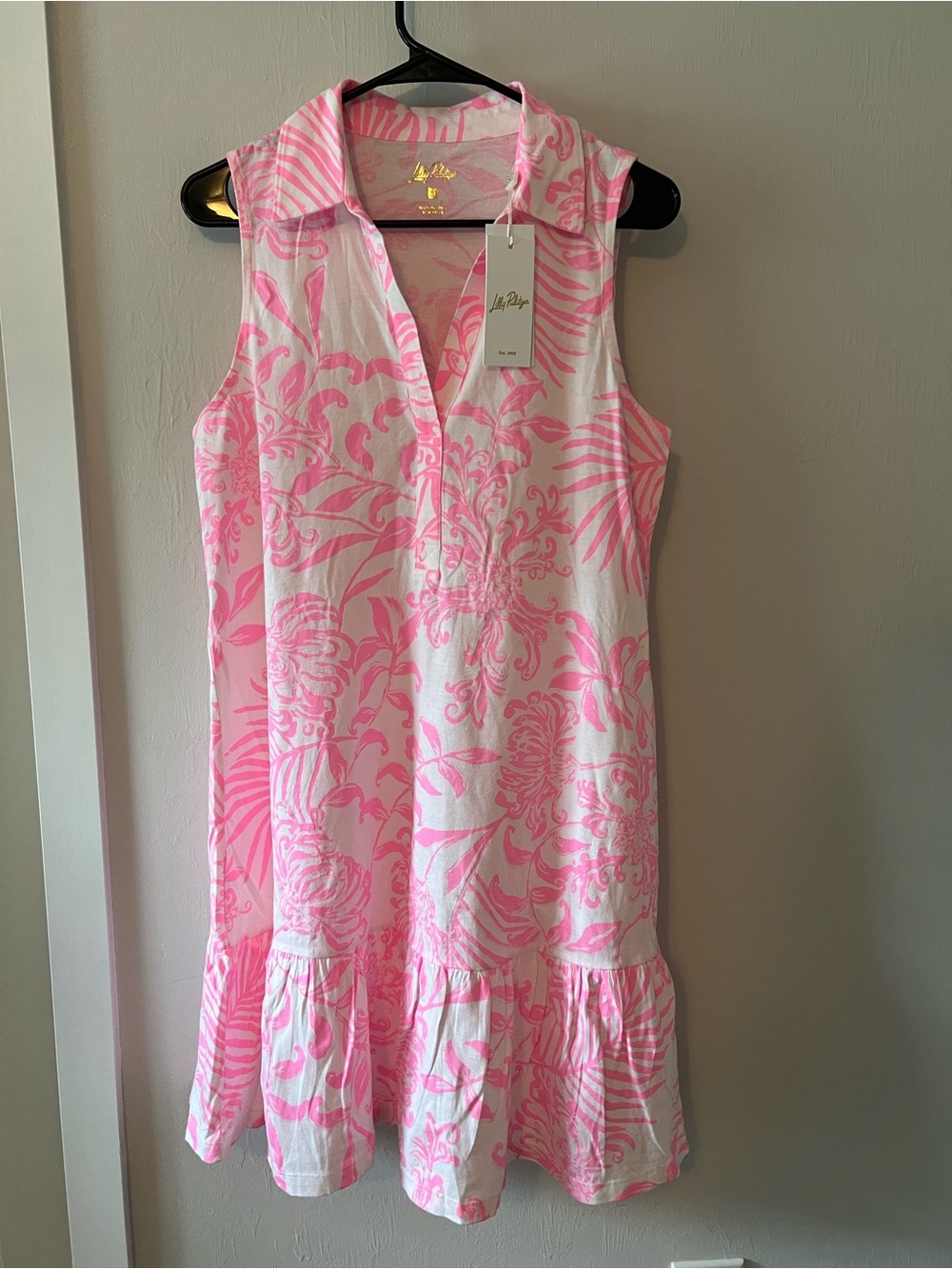 Lilly Pulitzer sleeveless White Dress with Pink Floral Print